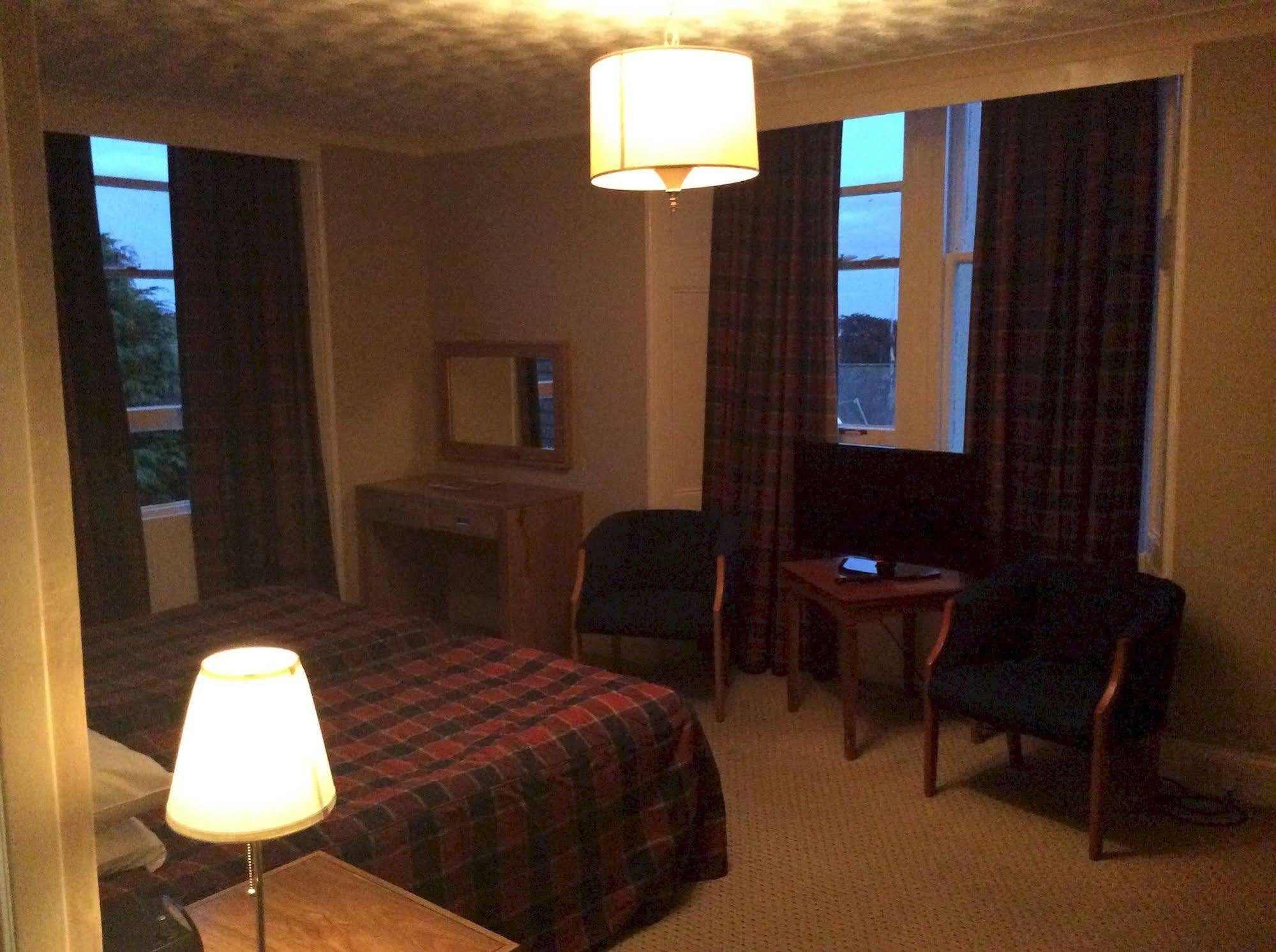 Taychreggan Hotel Dundee Exterior foto